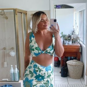 Meet your Posher, Kara